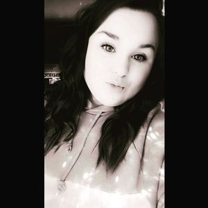 Meet your Posher, Adriana